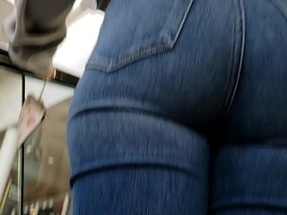 Big Ass White Girl surrounding Tight Jeans (Candid)